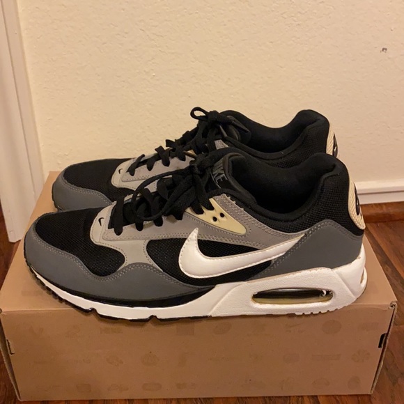 Nike Men’s Air Max Correlate Shoes - Picture 3 of 6